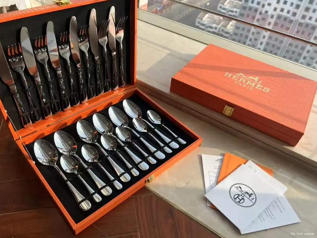 SET HERMES CUSTOM CUTLERY 0518